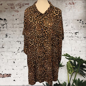TORRID, Button up neutral Leopard Print short sleeve rayon blouse top 5X